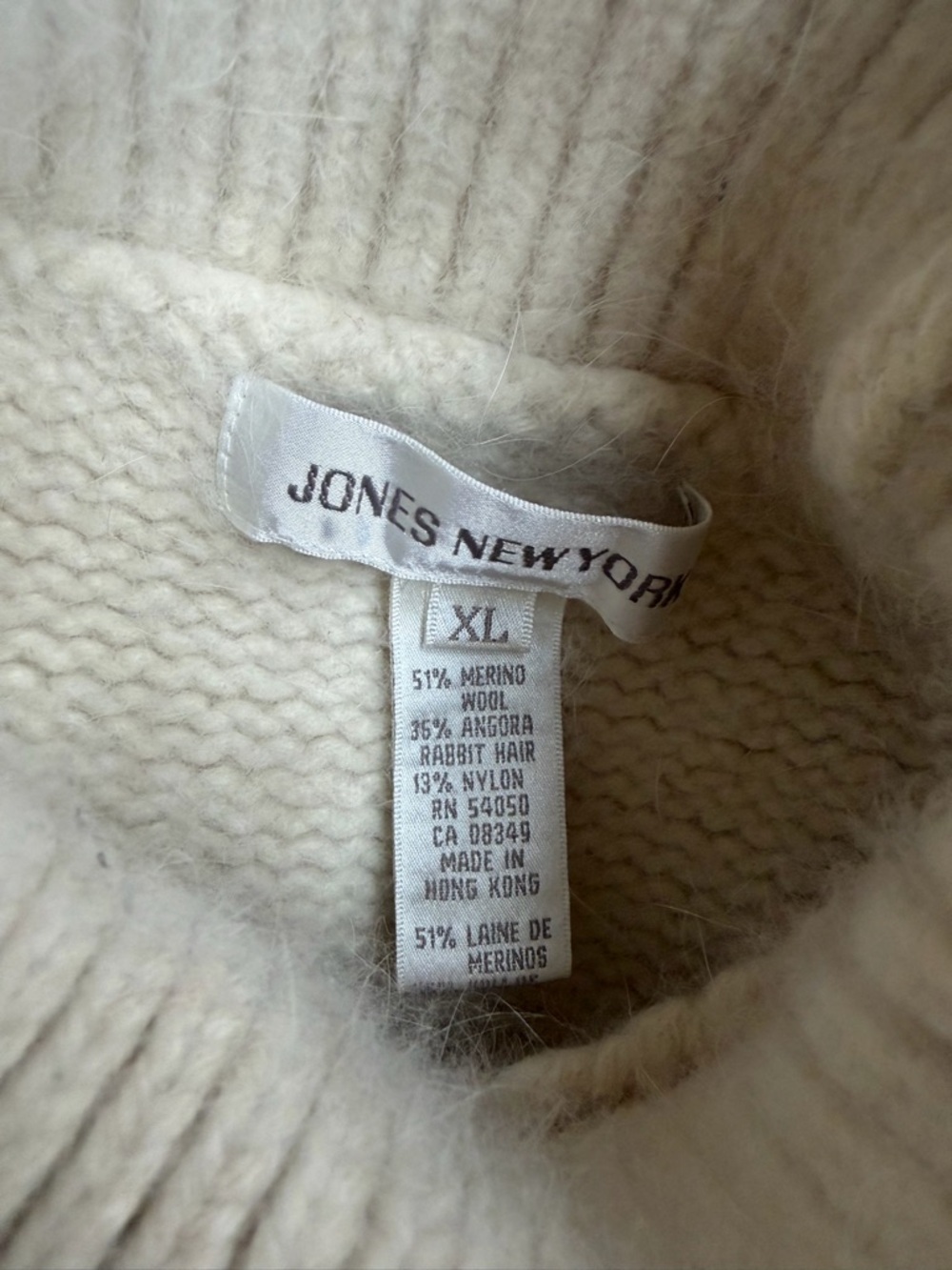 1990s Jones of New York Merino Wool Angora Cropped Sleeveless Turtleneck Sweater - Picture 5 of 5